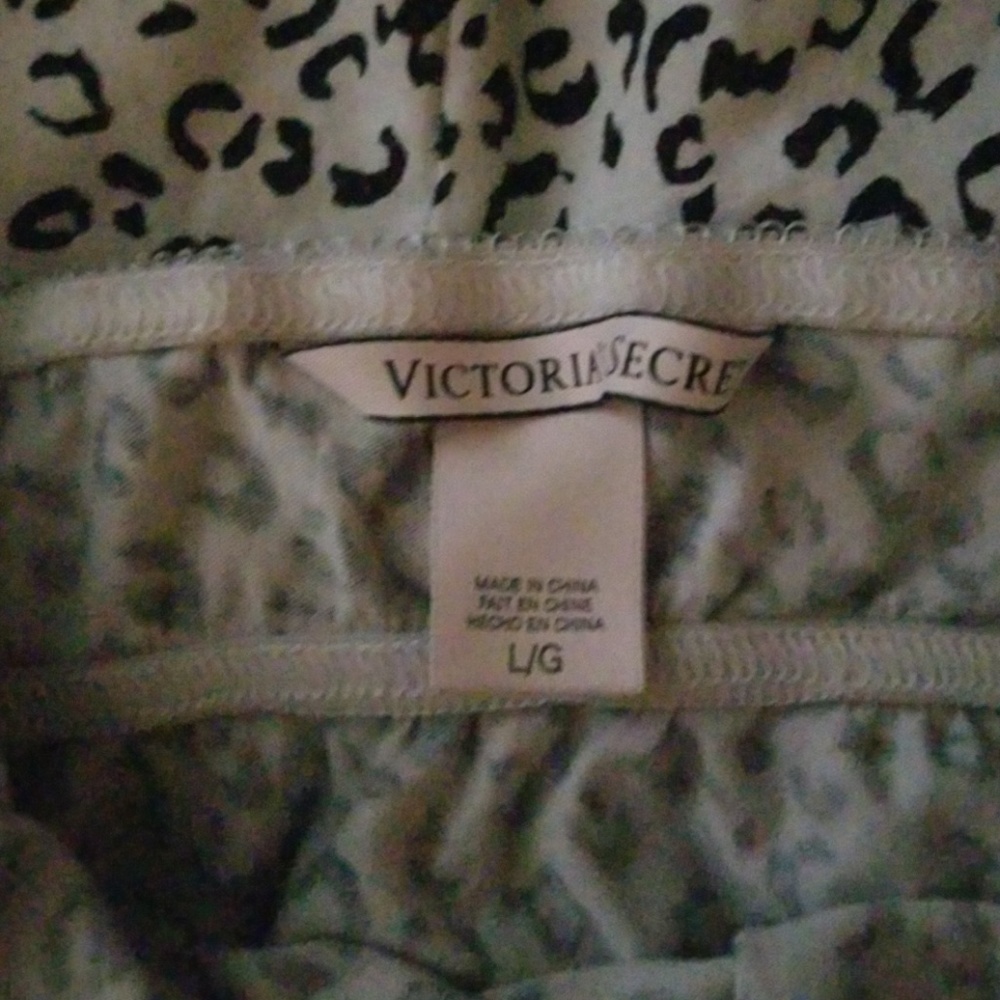 Victoria secret pajamas - Picture 2 of 4